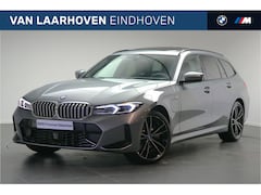 BMW 3-serie Touring - 330e High Executive M Sport Automaat / Panoramadak / Trekhaak / Sportstoelen / Adaptieve L