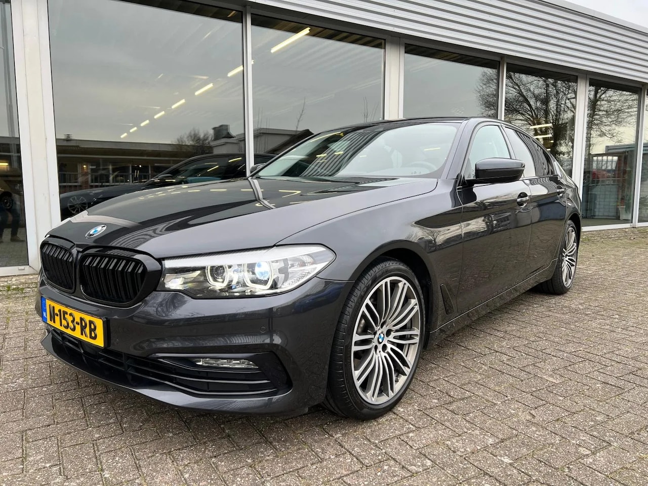 BMW 5-serie - 530d 265 PK Sportline, - AutoWereld.nl