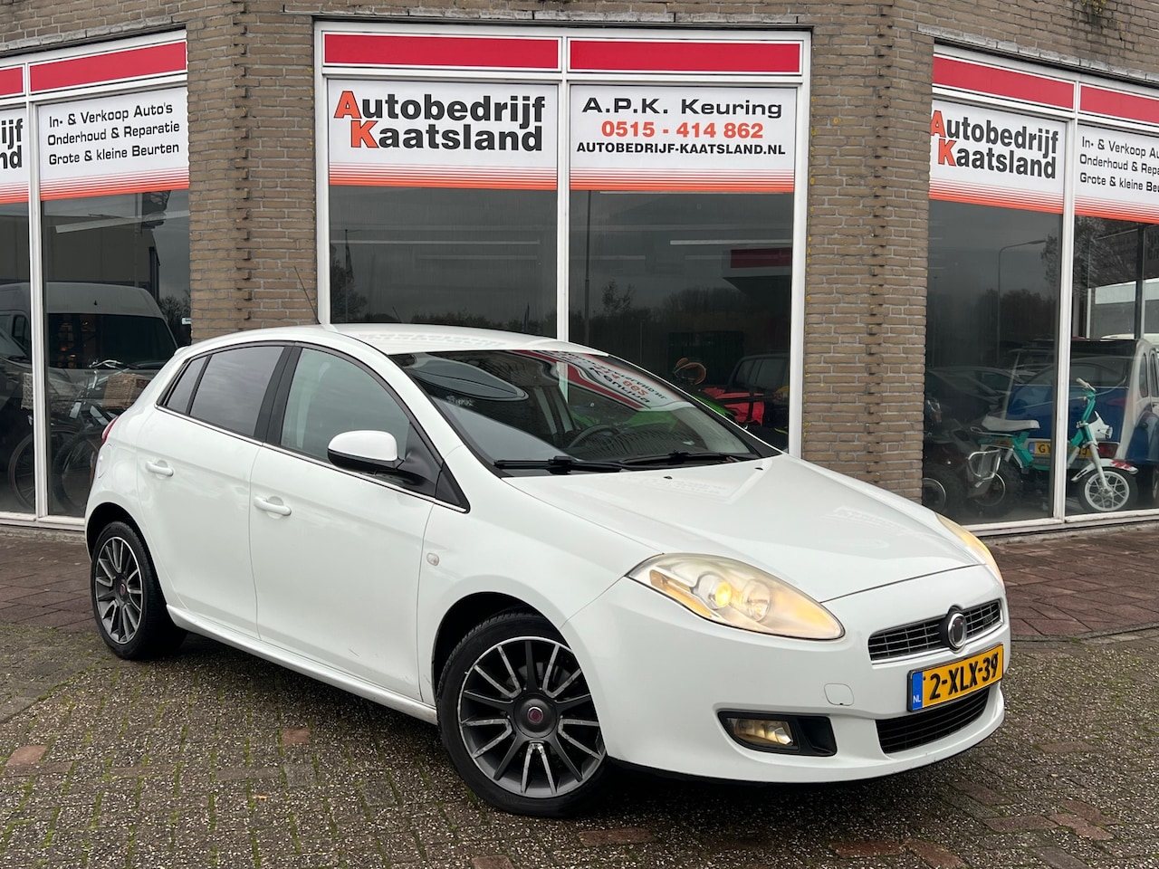 Fiat Bravo - 1.4 T-Jet Racing - 6 Bak - Cruise - Airco - AutoWereld.nl