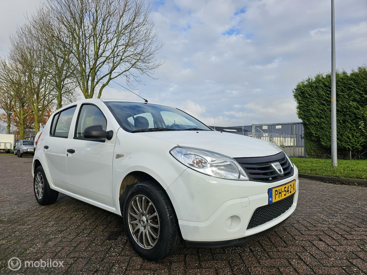 Dacia Sandero - 1.4 1.4 - AutoWereld.nl