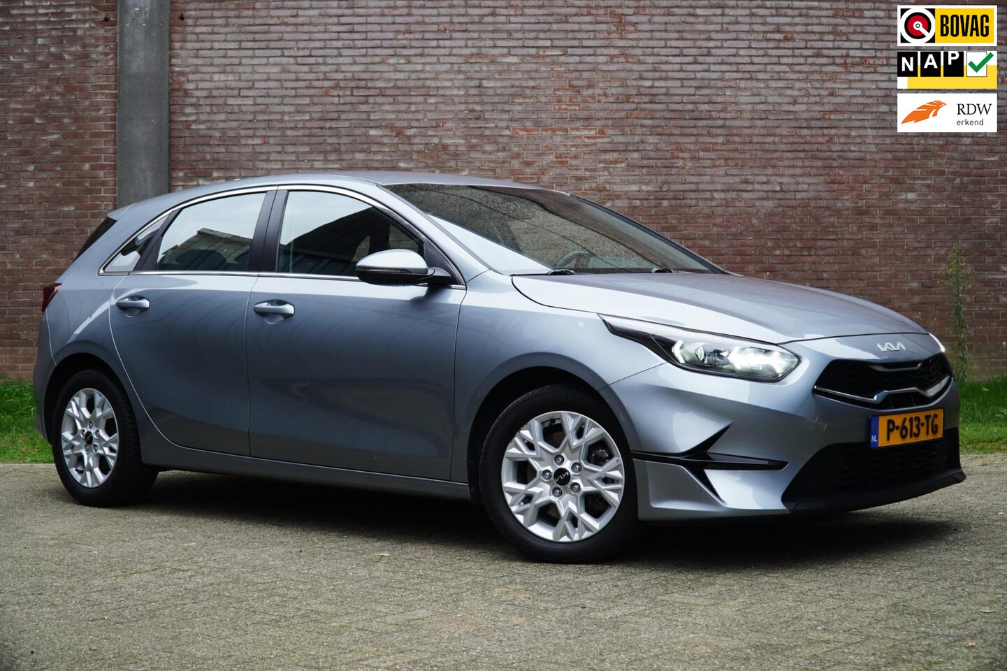 Kia Cee'd - Ceed 1.0 T-GDi DynamicLine, Navigatie, A.rijcamera, Cruise-en Climat Control, PDC achter. - AutoWereld.nl