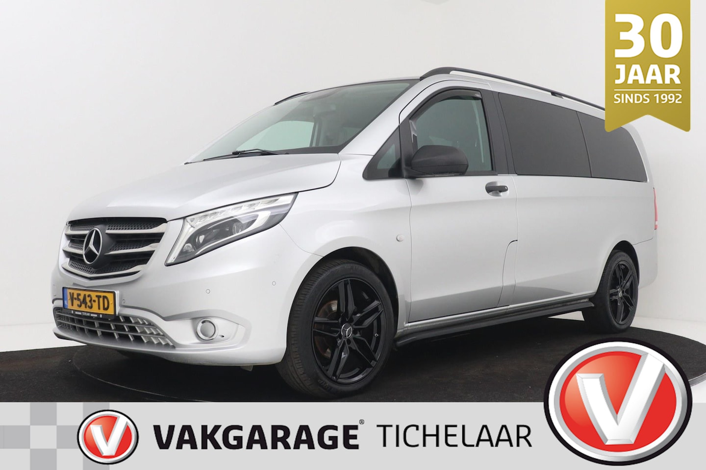 Mercedes-Benz Vito - 116 CDI Lang DC Comfort | Trekhaak | Stoelverwarming | Leer | Climate Control | Navigatie - AutoWereld.nl