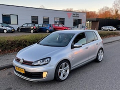 Volkswagen Golf - 2.0 GTD