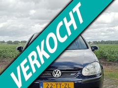 Volkswagen Golf - 1.6 FSI Trendline