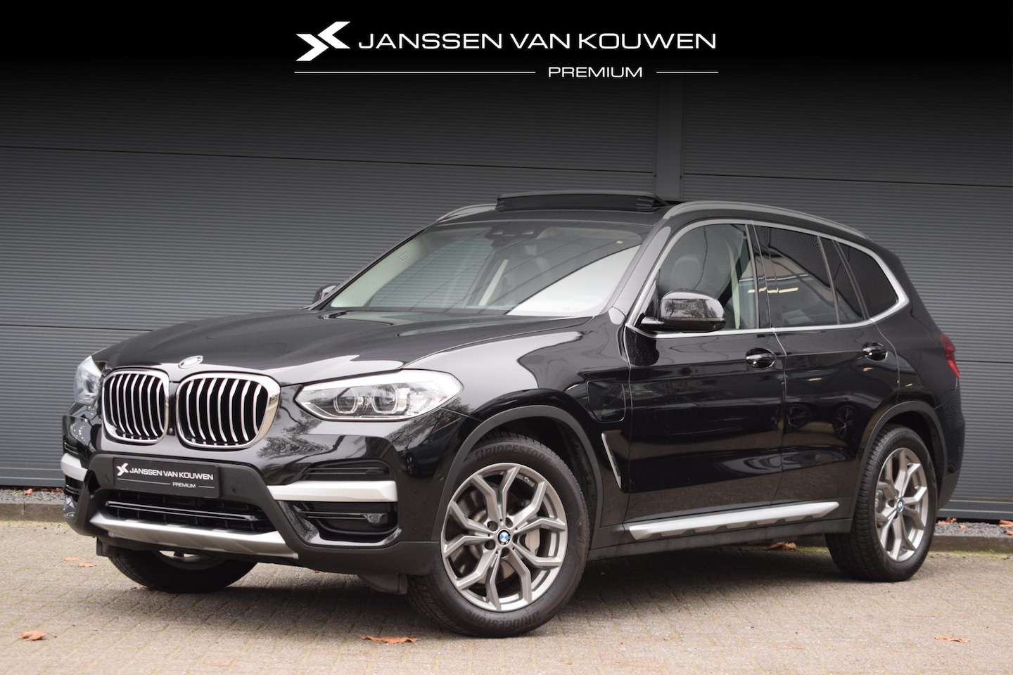 BMW X3 - xDrive30e xLine / Panoramadak / Head-Up HiFi / Keyless - AutoWereld.nl