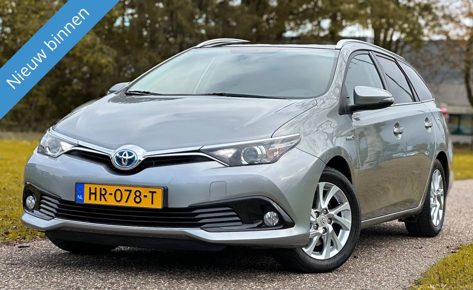 Toyota Auris - 1.8 Hybrid - AutoWereld.nl