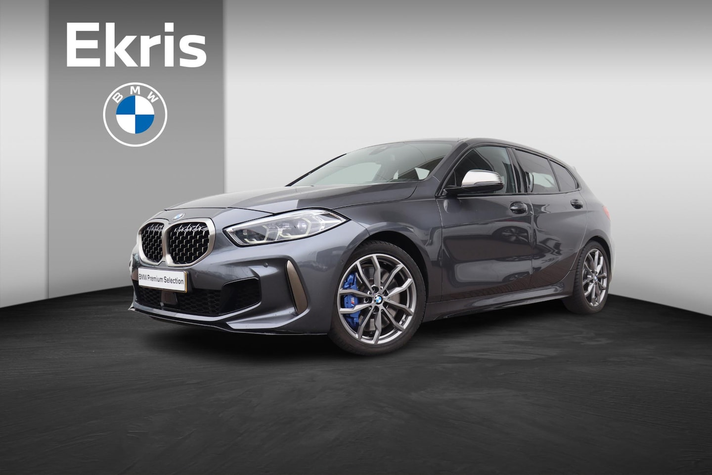 BMW 1-serie - 5-deurs M135i xDrive Executive / Harman Kardon / Panoramadak / Head Up Display / 19 '' - AutoWereld.nl