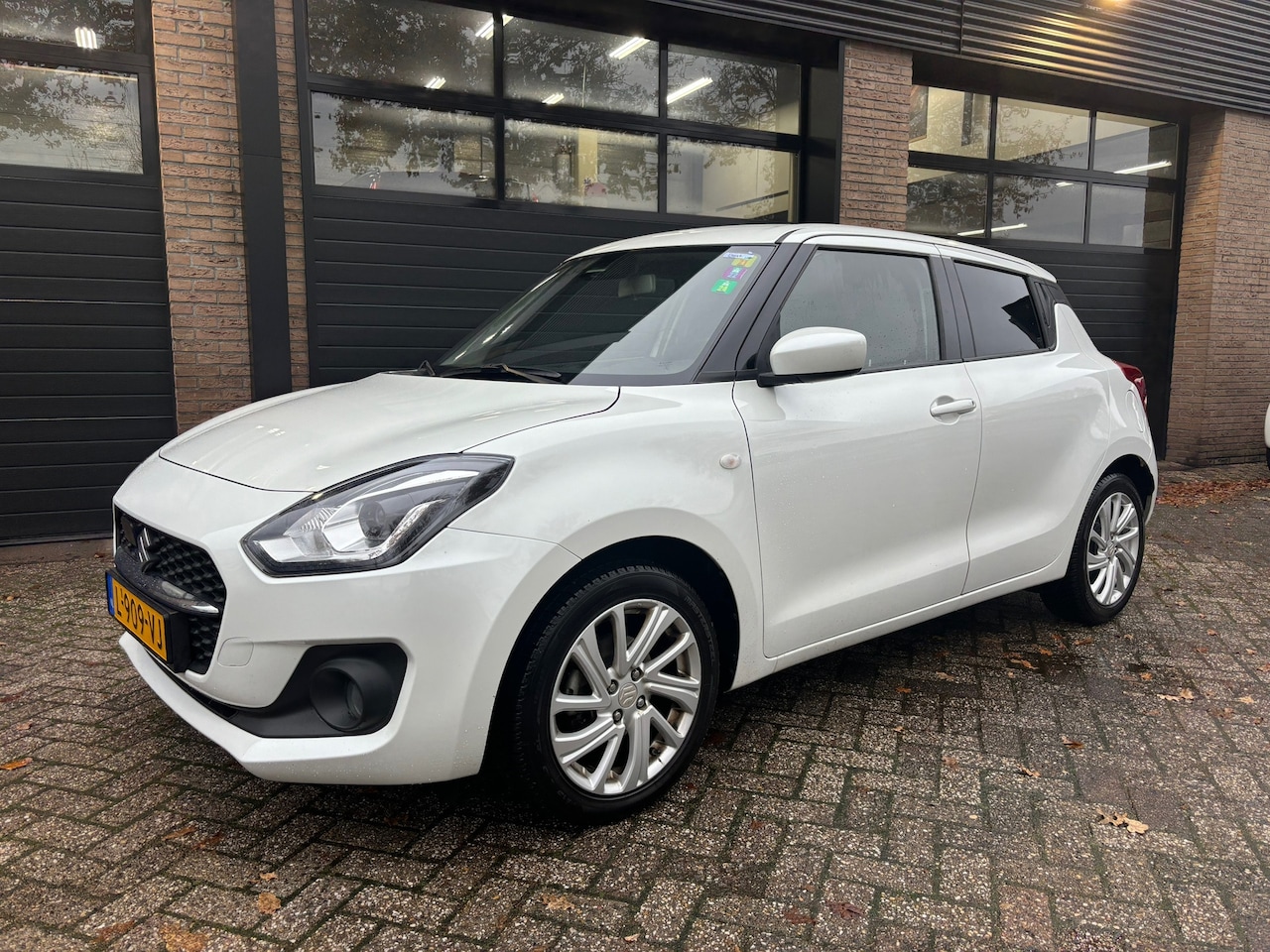 Suzuki Swift - 1.2 Stijl Smart Hybrid 1.2 Stijl Smart Hybrid - AutoWereld.nl