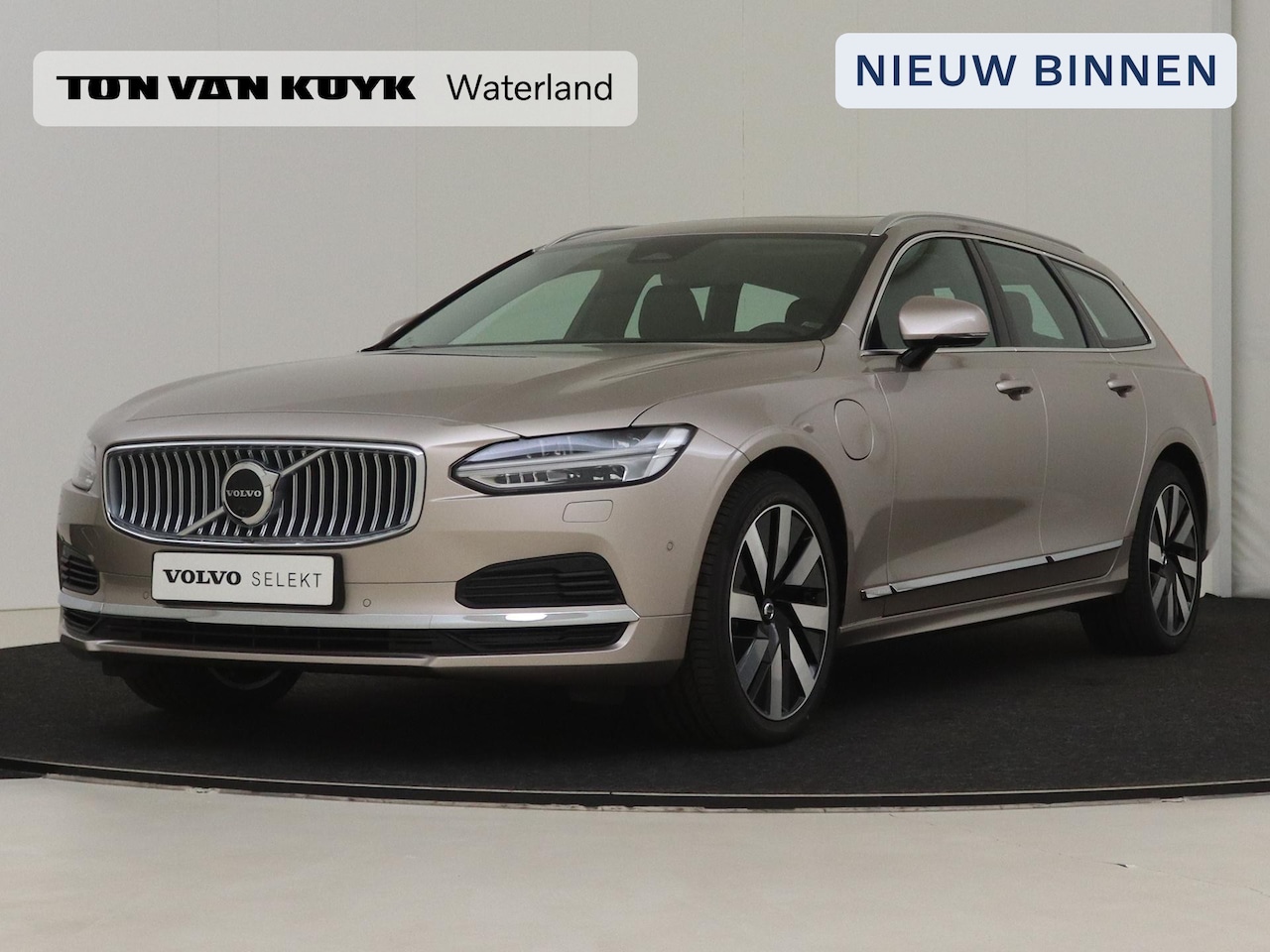 Volvo V90 - 2.0 T6 Recharge AWD Ultimate Bright Automaat / Panoramadak / Bower&Wilkens / 360* camera / - AutoWereld.nl