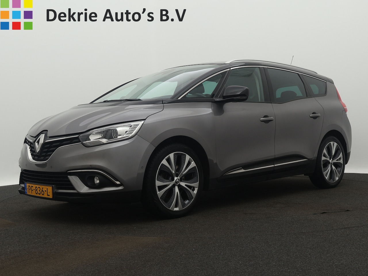 Renault Grand Scénic - 1.2 TCe Intens 7pers. / Navi / Panoramadak / Airco-ecc / Trekhaak / 20" Lmv / Park distanc - AutoWereld.nl