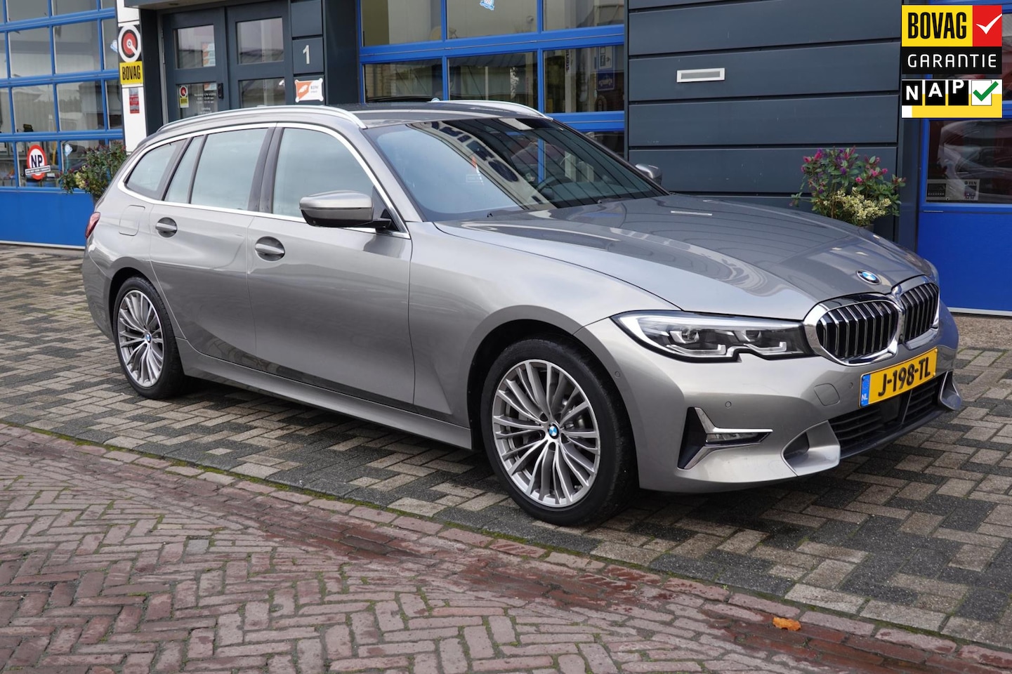 BMW 3-serie Touring - 330e eDrive Edition RIJKLAARPRIJS - AutoWereld.nl