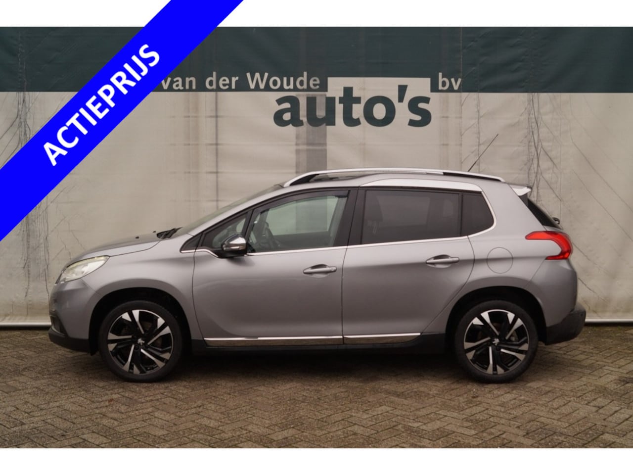 Peugeot 2008 - 1.6 VTi Feline Limitee -PANO-ECC-CARPLAY-PDC- - AutoWereld.nl