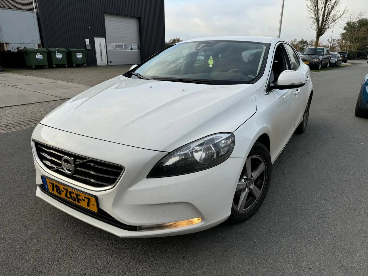 Volvo V40 - 1.6 D2 2012 Wit Momentum Sportvelgen - AutoWereld.nl