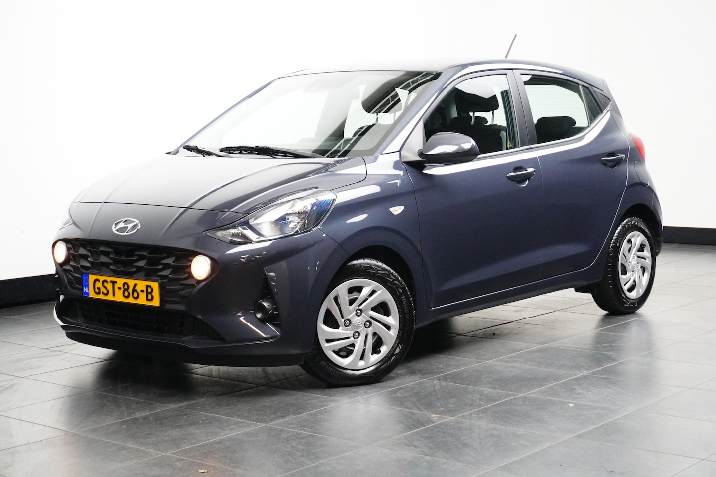 Hyundai i10 - 1.0 | Hoge instap | Airco | Camera | Cruise | Stoel & stuur verwarming | - AutoWereld.nl