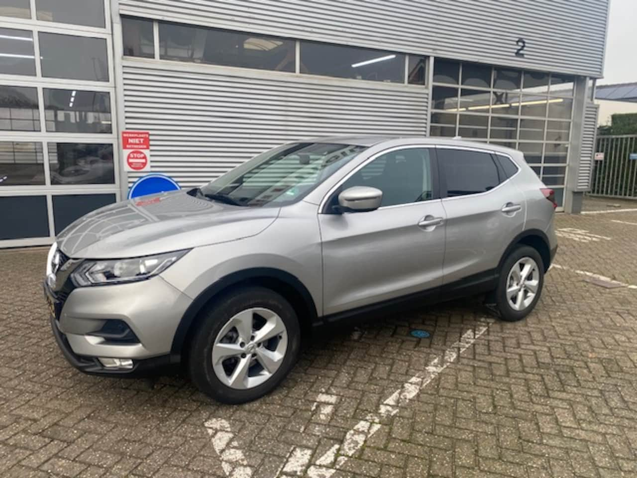 Nissan Qashqai - 1.3 DIG-T 140pk / Airco / Cruise / Camera - AutoWereld.nl