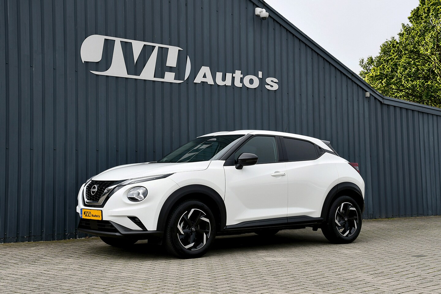 Nissan Juke - 1.0 DiG-T AUT Acenta 09-2023 | ECC | Navi | AppleCarPlay | PrG | Cam | 17" - AutoWereld.nl