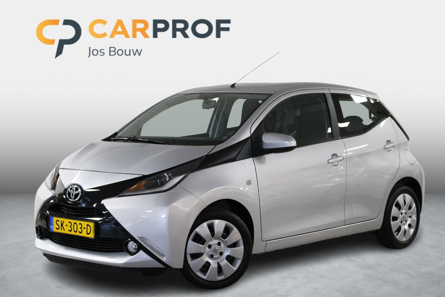 Toyota Aygo - 1.0 VVT-i x-nav 69 PK. Airco | Camera | Bluetooth | 5-drs | Org. NL! - AutoWereld.nl