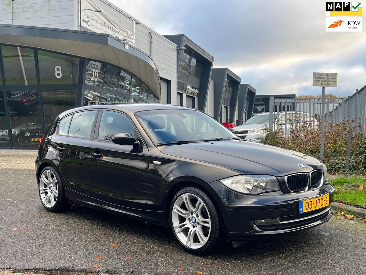 BMW 1-serie - 118i Business Line 5-Deurs AIRCO NAP!! - AutoWereld.nl