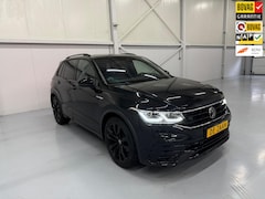 Volkswagen Tiguan - 1.5 TSI R-Line Black style/Keyless/IQ Light/Pano/360/Trekhaak/Garantie