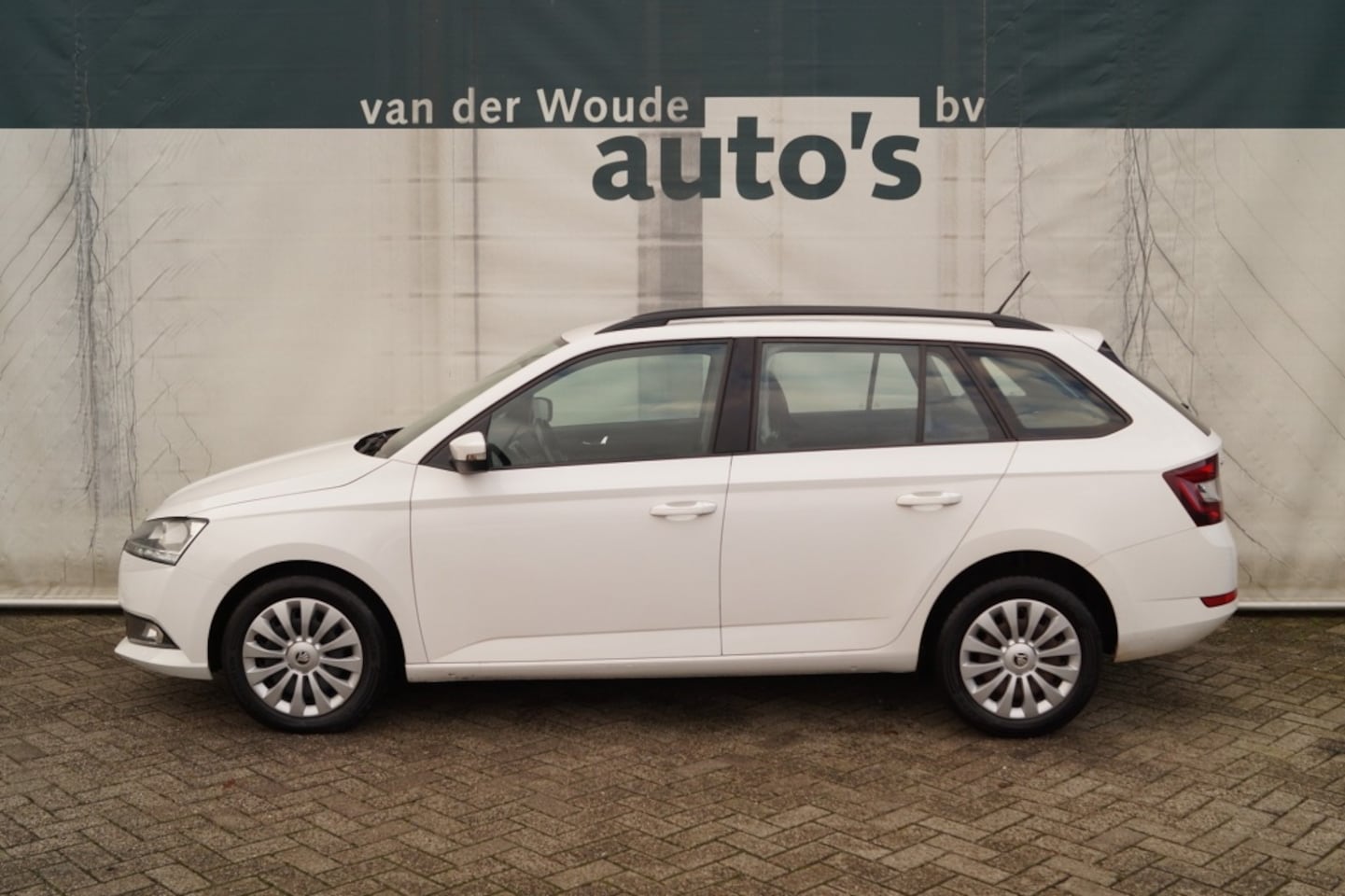 Skoda Fabia Combi - 1.0 TSI 95pk Ambition -NAVI-PDC-CRUISE-AIRCO- - AutoWereld.nl