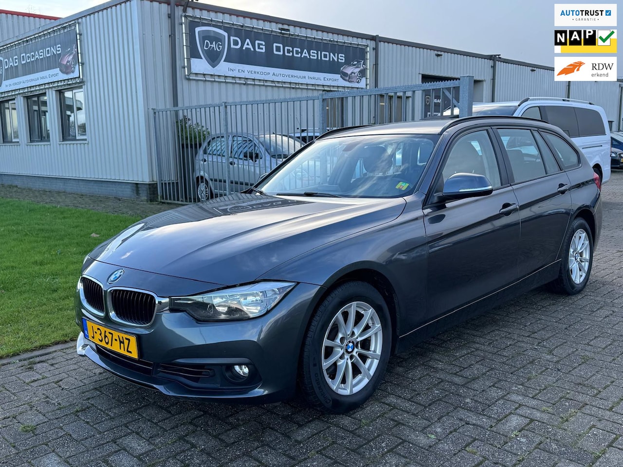 BMW 3-serie Touring - 318i Sport 318i Sport - AutoWereld.nl