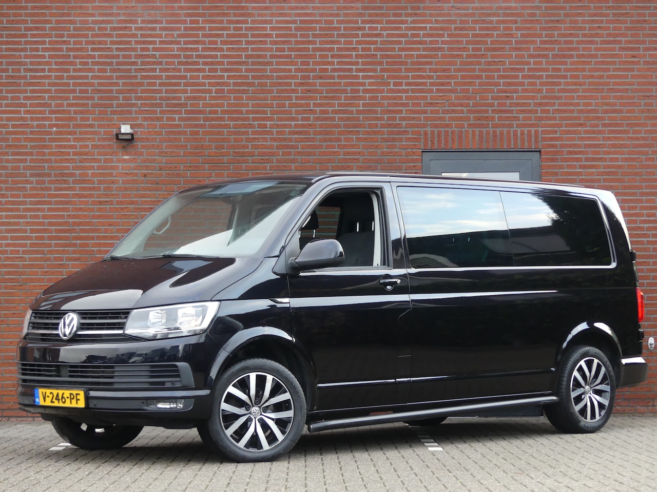 Volkswagen Transporter - 2.0 TDI 150PK Lang Dubbel Cabine Trekhaak/Adaptive cruise control - AutoWereld.nl