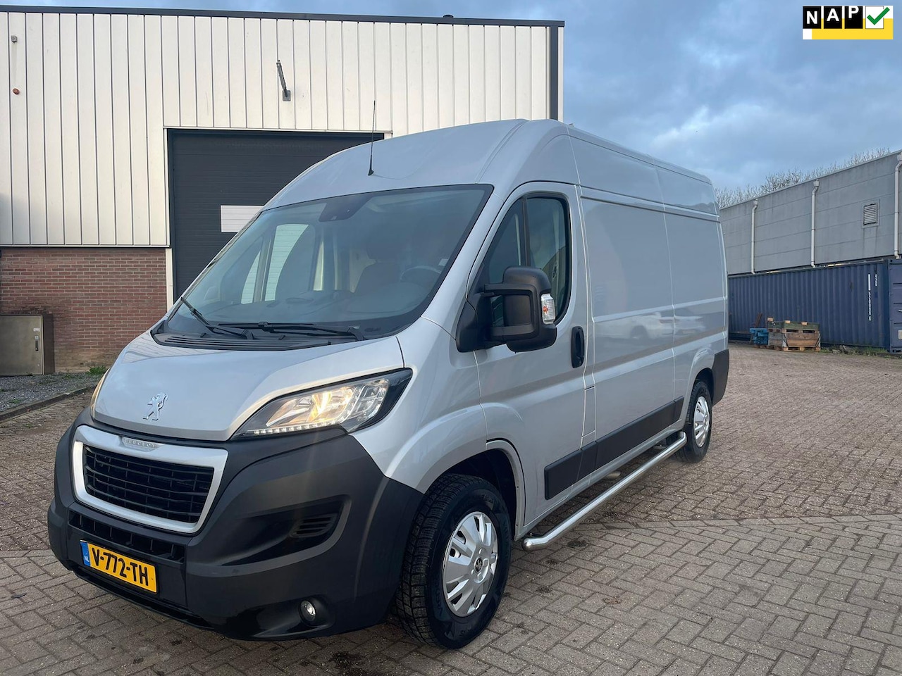 Peugeot Boxer - 330 2.0 BlueHDI L2H2 Premium EURO6 NAP - AutoWereld.nl