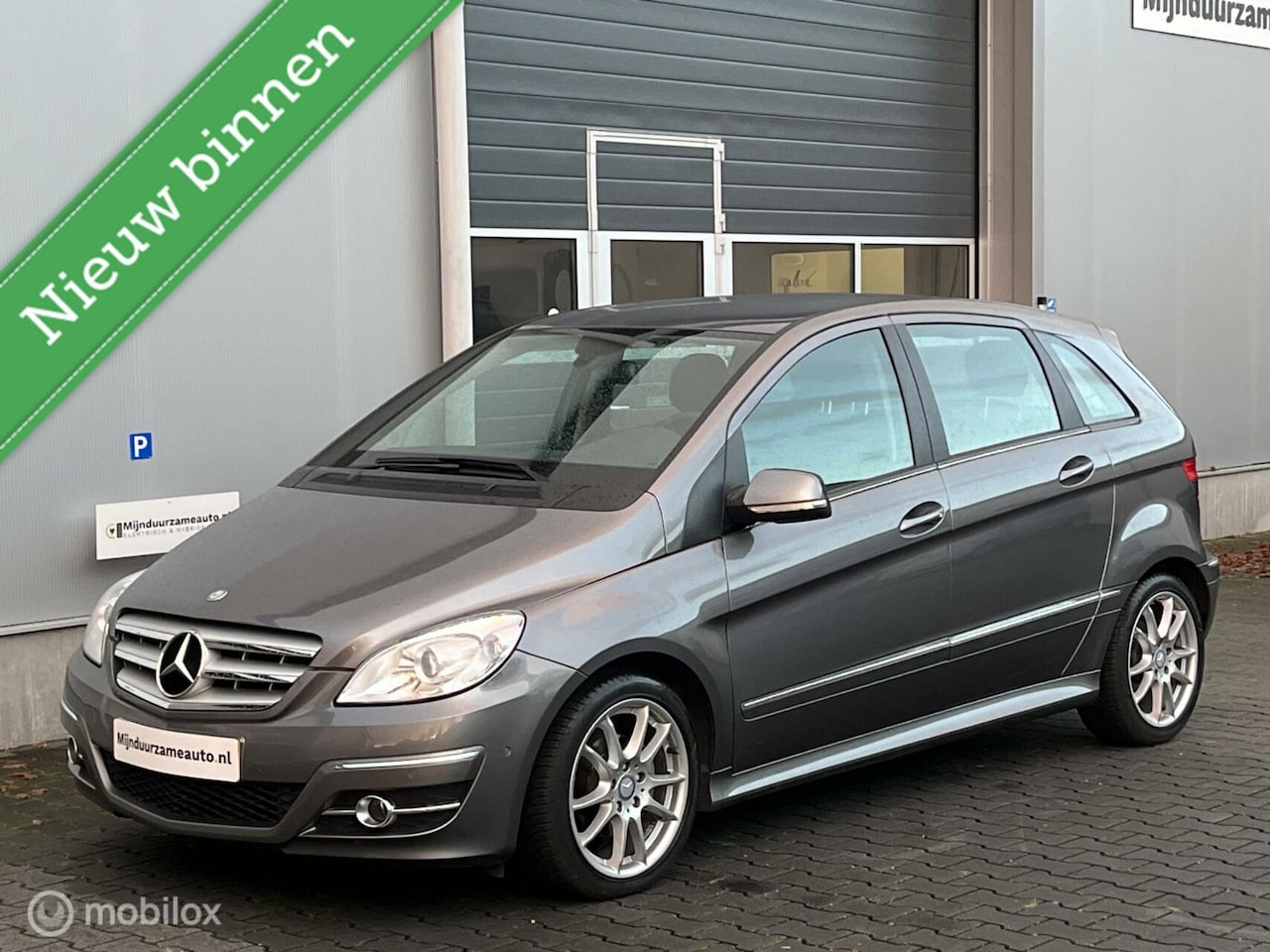 Mercedes-Benz B-klasse - 180 aut. Sport pakket , Trekhaak, Topstaat - AutoWereld.nl