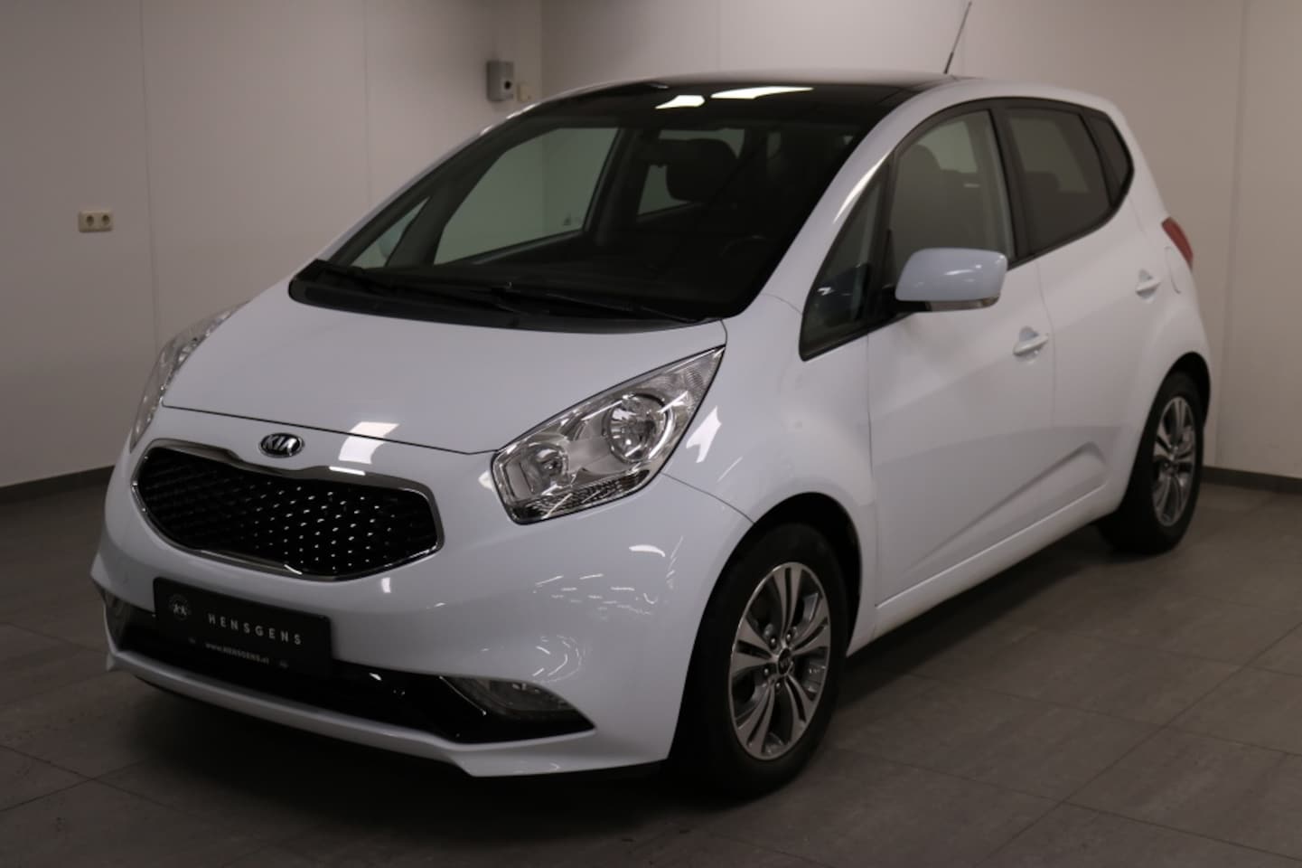 Kia Venga - 1.4 CVVT Summer Ed - AutoWereld.nl