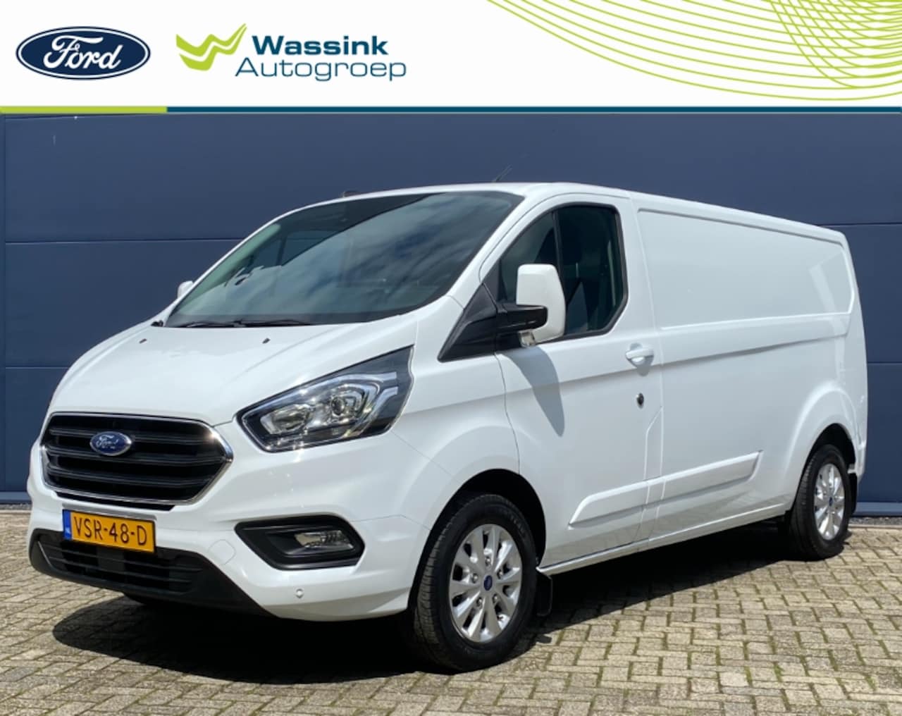 Ford Transit Custom - GB 2.0 TDCi 130PK 300 L2H1 Limited | Trekhaak | Stoelverwarming | Houtenvloer Laadruimte | - AutoWereld.nl