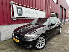 BMW 3-serie Touring - 320i Business Line // Automaat // Leer // Xenon // PDC //