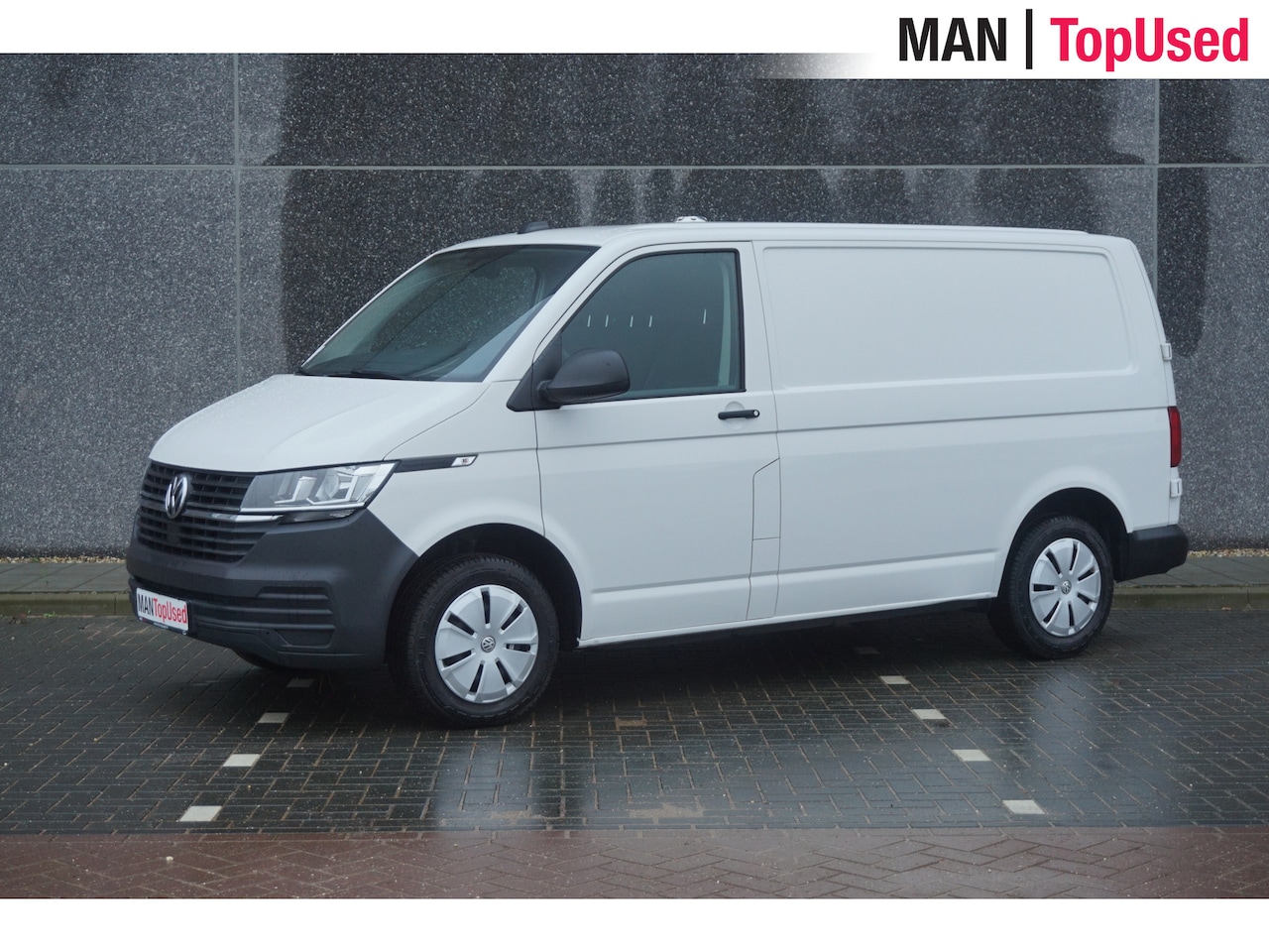 Volkswagen Transporter - 2.0 TDI L1H1 Comfortline / 110PK / Apple Carplay / Airco / Parkeersensoren / - AutoWereld.nl