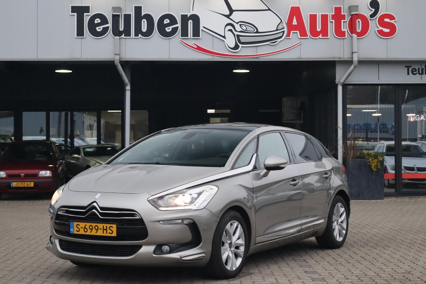 Citroën DS5 - 1.6 BlueHDi Business Navigatie, Panoramadak, Climate control, Camera, Cruise control - AutoWereld.nl