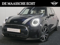 MINI Cooper - Classic Camden Automaat / Panoramadak / Sportstoelen / Stoelverwarming / LED / Achteruitri