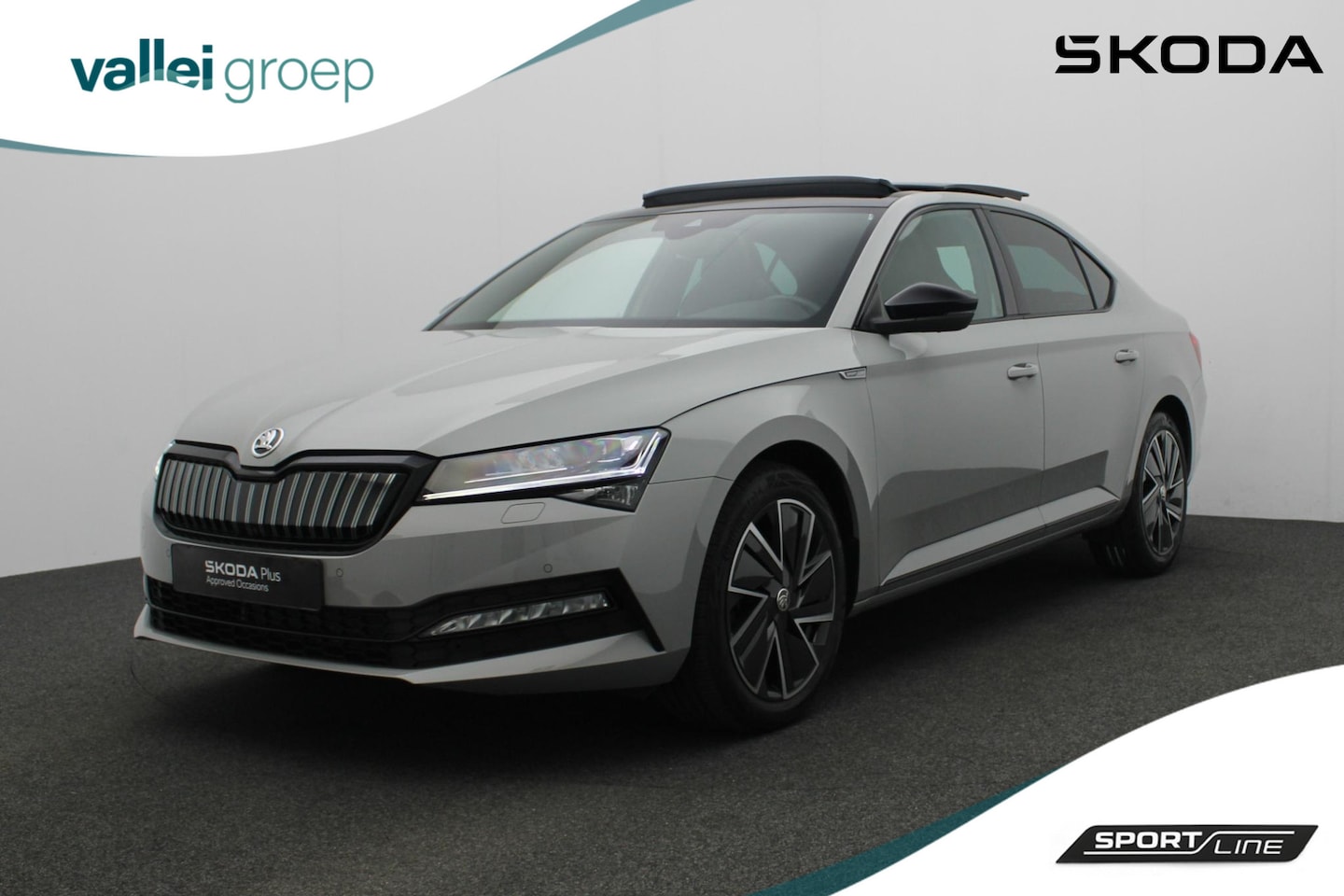 Skoda Superb - 1.4 TSI 218PK DSG iV PHEV Sportline Business | Pano | Matrix LED | 360 camera | Navi | Key - AutoWereld.nl