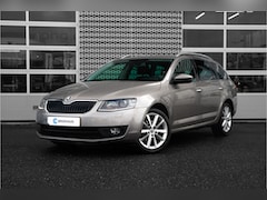 Skoda Octavia Combi - 1.4 TSI Greentech Elegance Businessline | Automaat | Navigatie | Stoelverwarming | Cruise