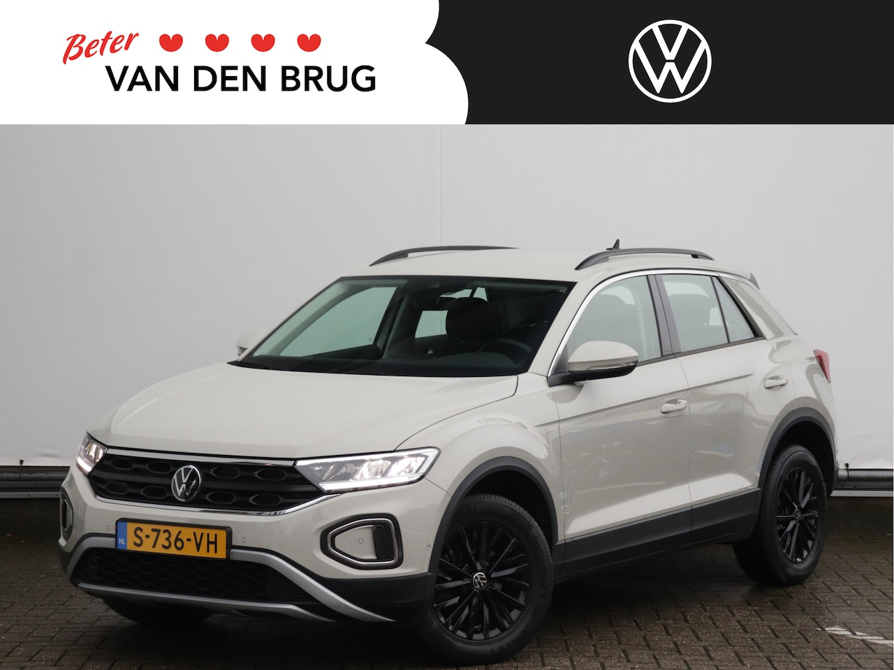 Volkswagen T-Roc - 1.0 TSI 110pk Life | App-connect | Climatronic | LED | Adaptieve Cruise Control | PDC | Fa - AutoWereld.nl