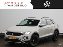 Volkswagen T-Roc - 1.0 TSI 110pk Life | App-connect | Climatronic | LED | Adaptieve Cruise Control | PDC | Fa