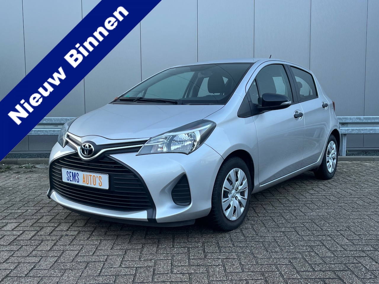 Toyota Yaris - 1.0 VVT-i Aspiration Airco / 38 dkm / 5 deurs - AutoWereld.nl