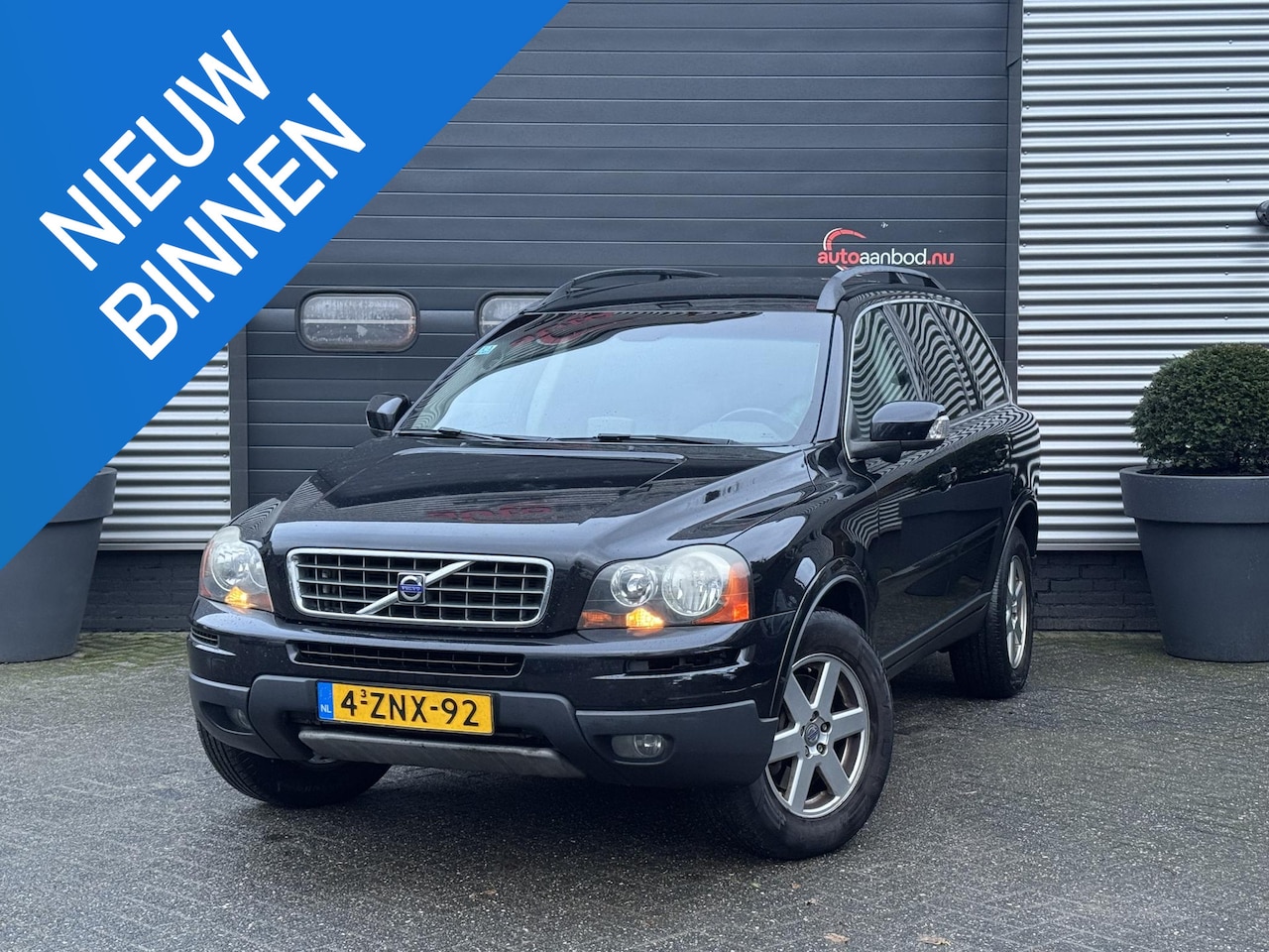 Volvo XC90 - 2.4 D5 Kinetic 7 Pers | Navigatie | Lederen Bekleding | Parkeersensoren | Trekhaak | - AutoWereld.nl