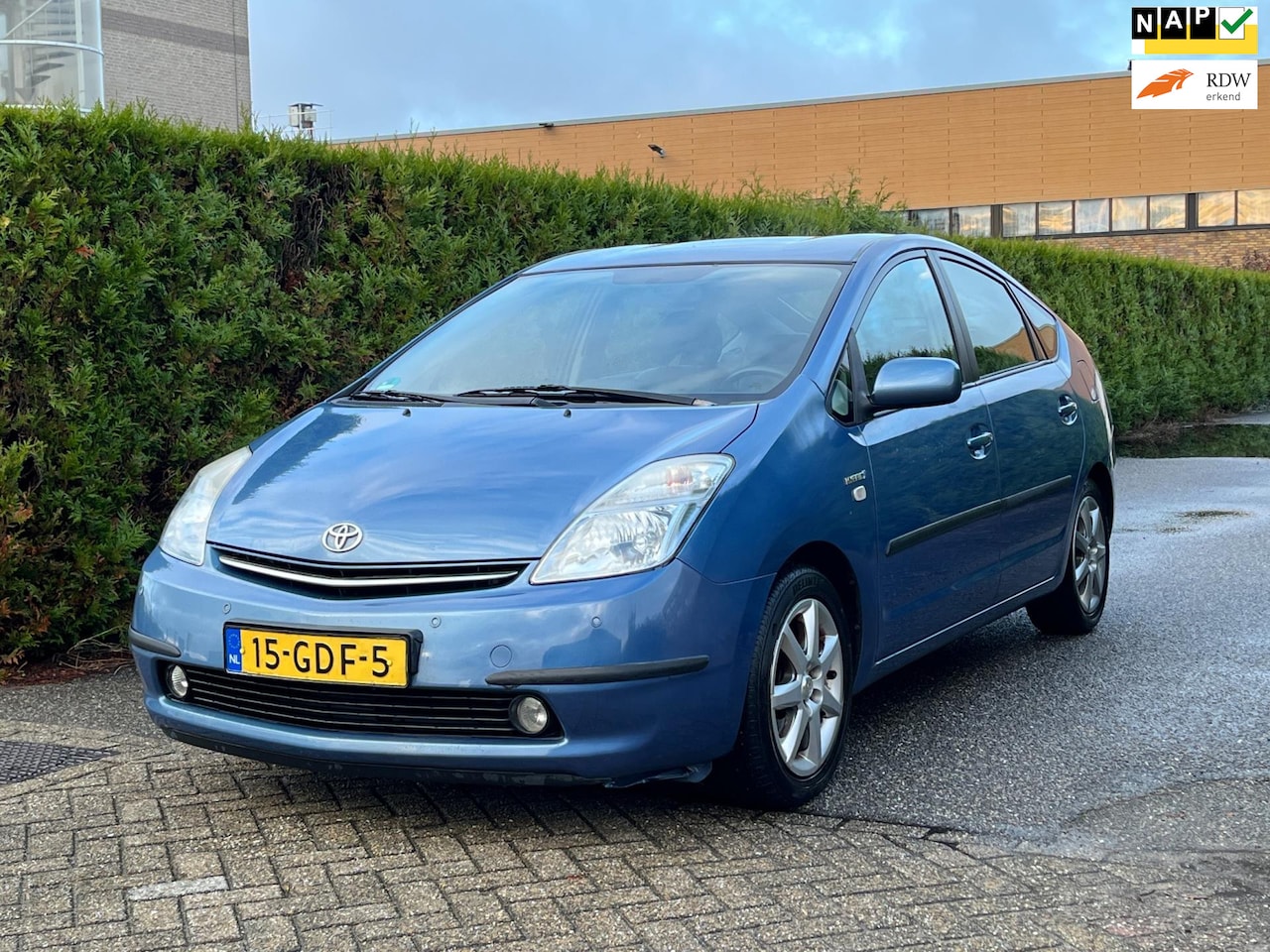 Toyota Prius - 1.5 VVT-i Business Edition APK NAP KEYLESS - AutoWereld.nl