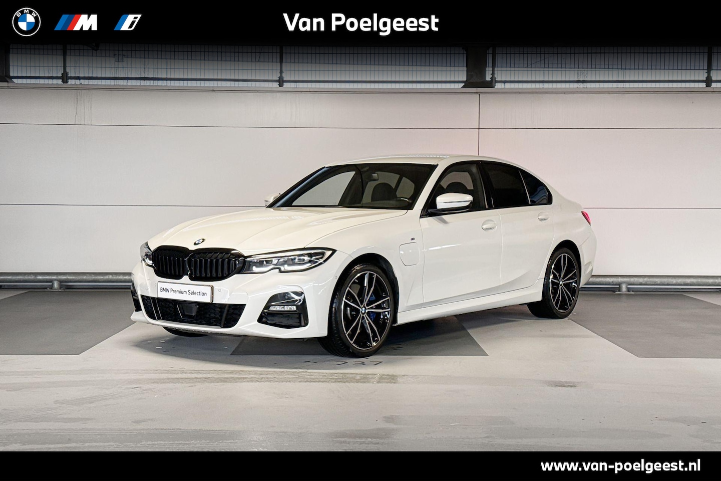 BMW 3-serie - Sedan 330e xDrive Business Edition Plus - AutoWereld.nl