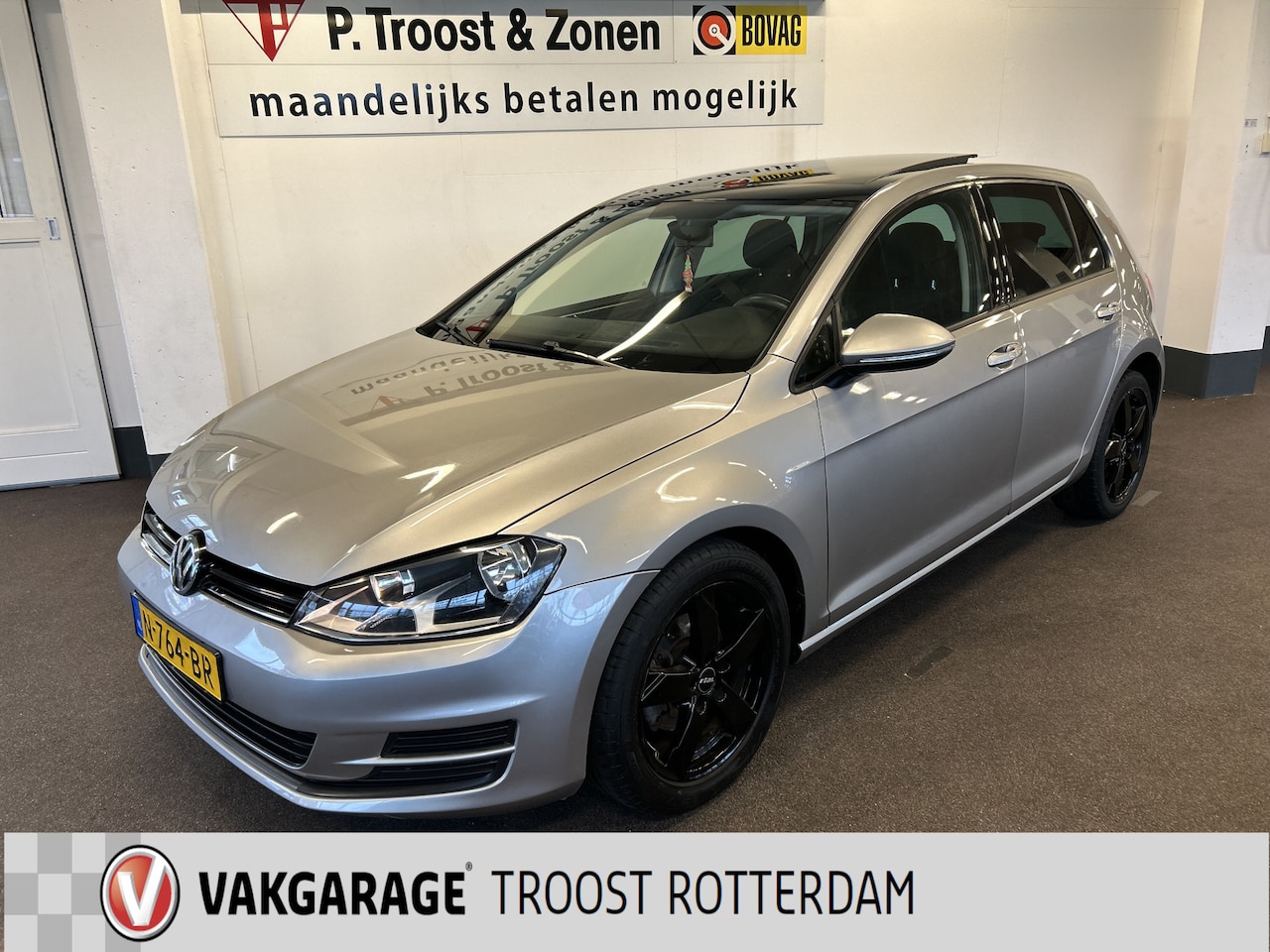 Volkswagen Golf - 1.2 TSI Business | Panoramadak | Navigatie | Cruise control | Airco | Bluetooth - AutoWereld.nl