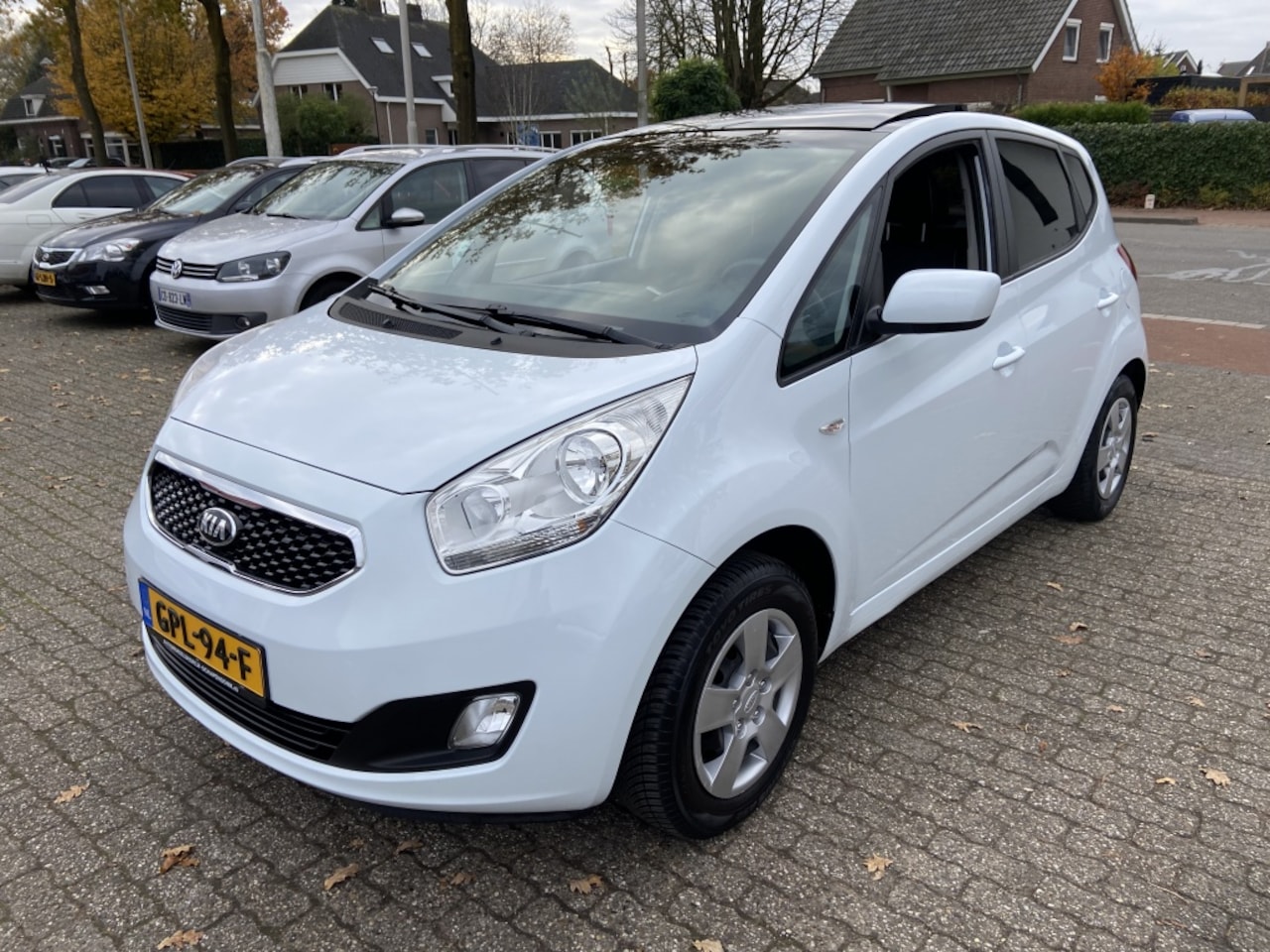 Kia Venga - 1.4 CVVT EconomyLine 1.4 CVVT EconomyLine - AutoWereld.nl