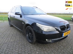 BMW 5-serie Touring - 523i *pano*Stoelverw*Nette wagen APK NIEUW