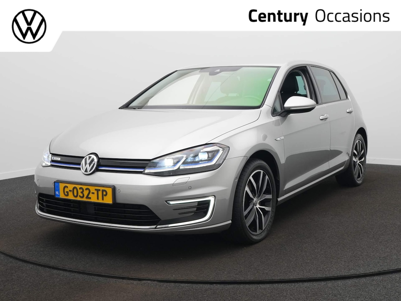 Volkswagen e-Golf - E-DITION Adaptive cruise / Virtual cockpit / Leer / Clima / Navi / Achteruitrijcamera - AutoWereld.nl