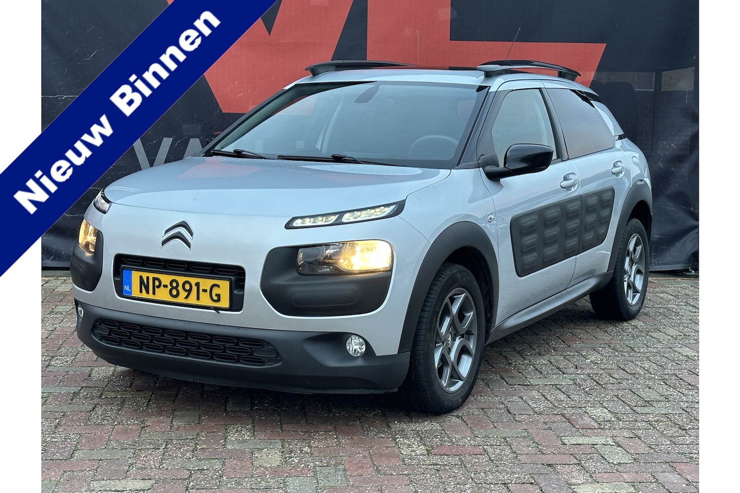 Citroën C4 Cactus - 1.2 PureTech Shine | Nieuw Binnen | Navigatie | Panorama Dak | Automaat | - AutoWereld.nl