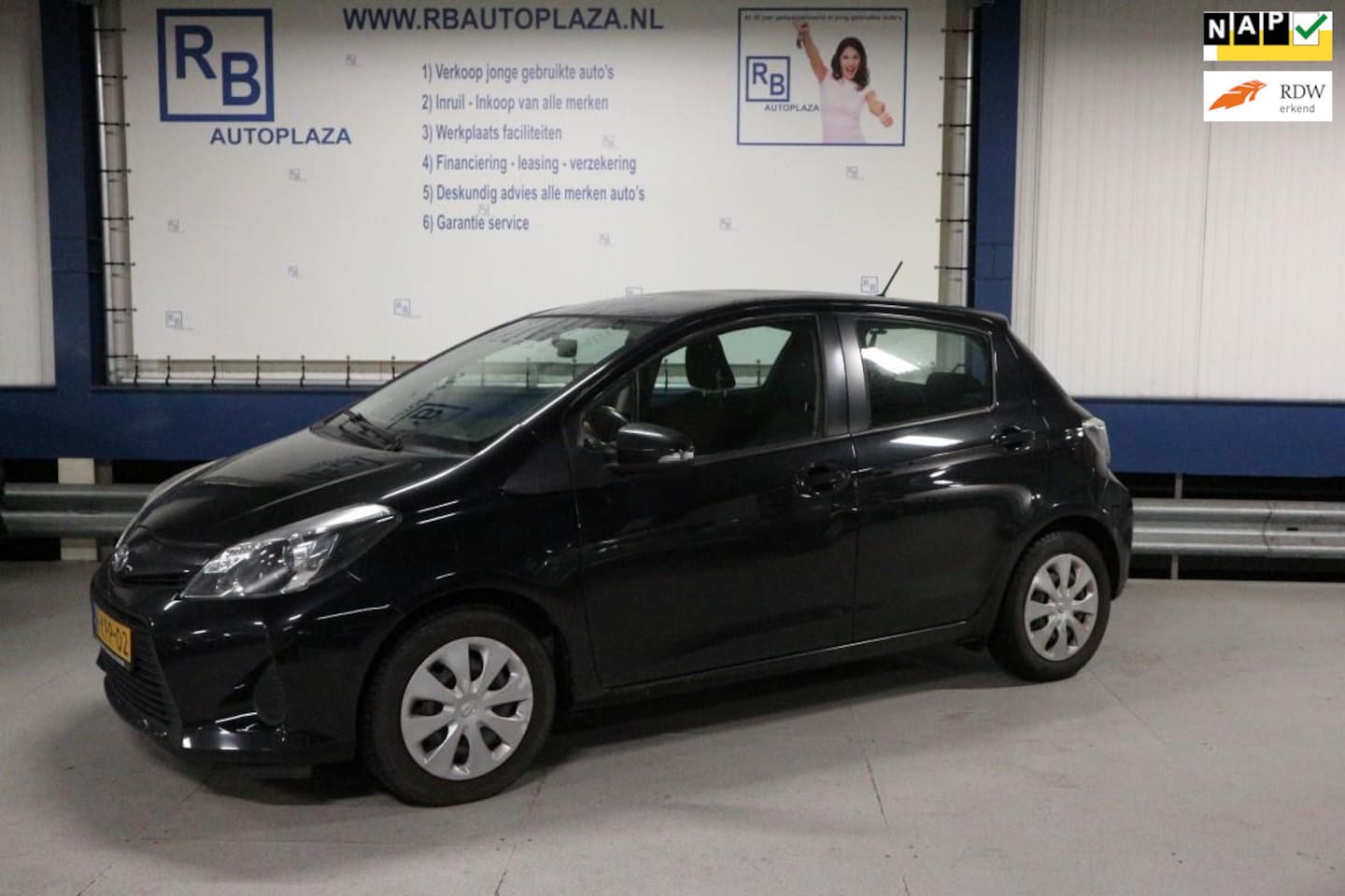 Toyota Yaris - 1.5 Full Hybrid Aspiration / Cam / NAP KM STAND ! - AutoWereld.nl