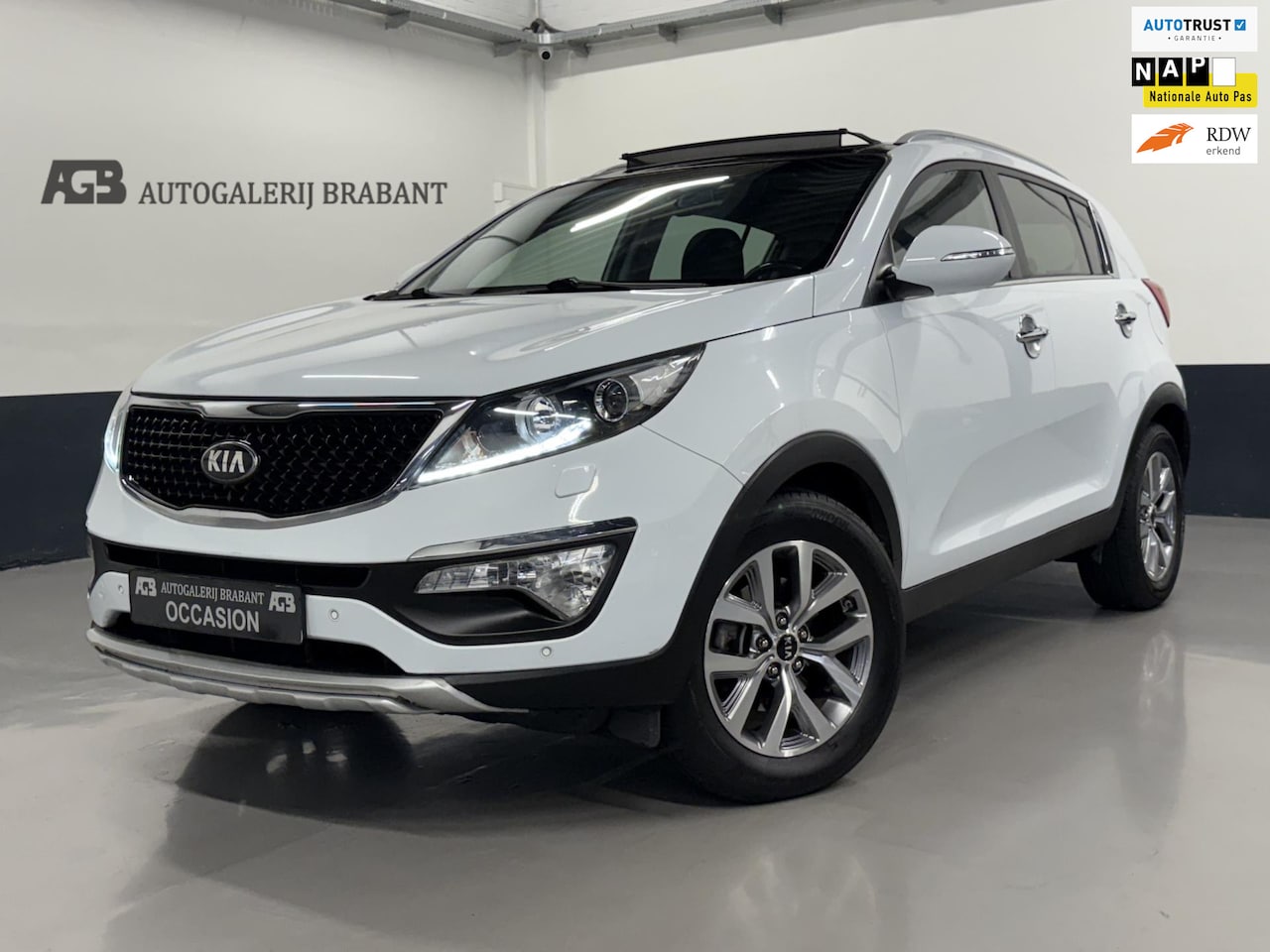 Kia Sportage - 1.6 GDI X-treme ExecutiveLine /Pano/Xenon-Led/Leer/Navi/ - AutoWereld.nl