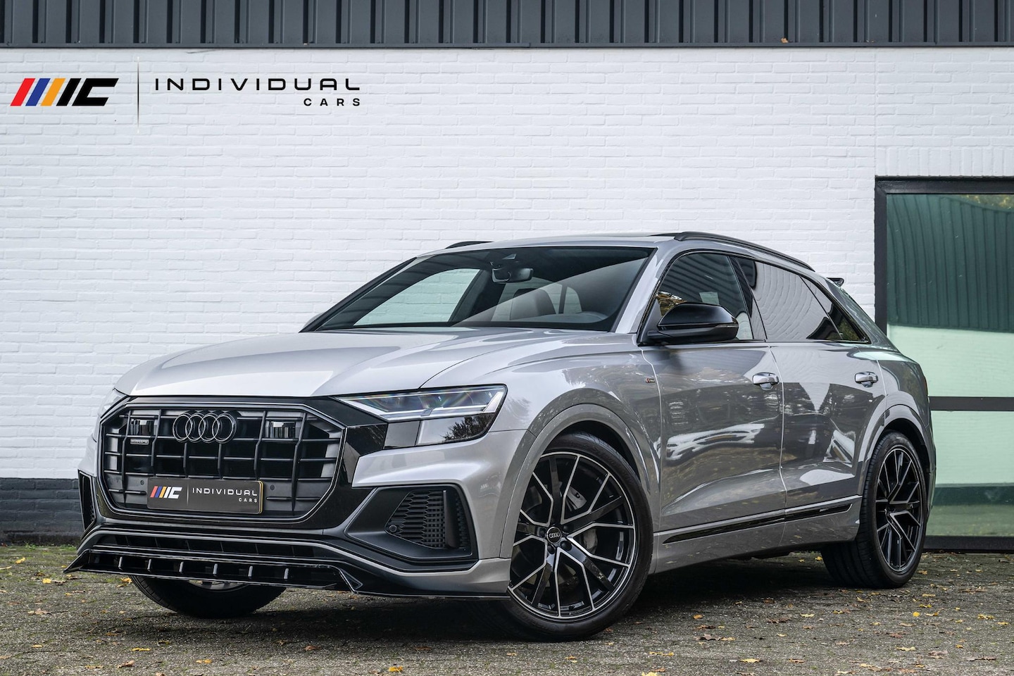 Audi Q8 - 55 TFSI quattro 340pk S-Line Panorama SQ8 Pack - AutoWereld.nl